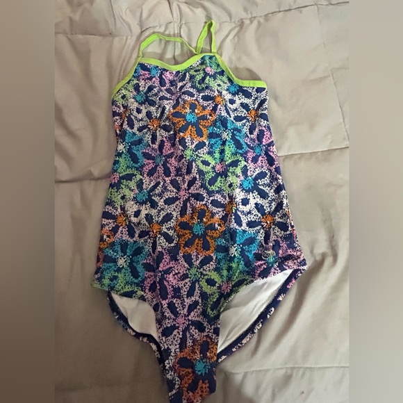GIRLS LARGE SWIMSUIT - Picture 2 of 4